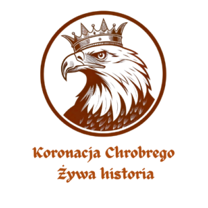 głowa orła w koronie w kółku, a pod spodem napis gotycki "Koronacja Chrobrego. Żywa historia"