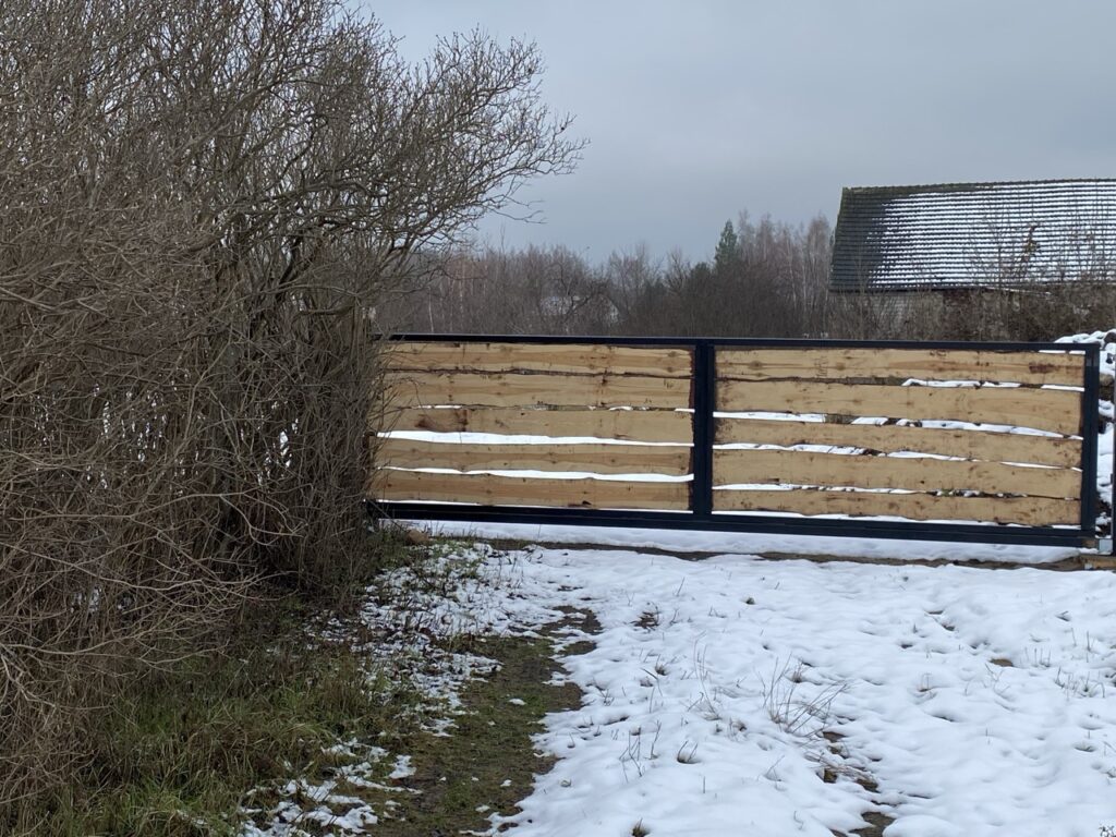 fragment bramy wjazdowej